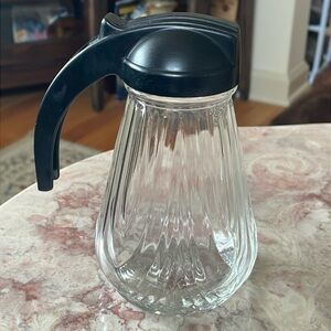 EUC Vintage Black Top/Glass Bottom Syrup Dispenser With Push Top Lid and Handle
